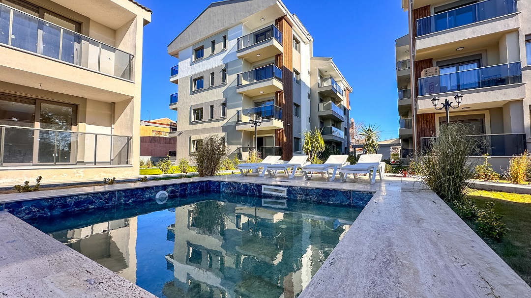 Ayvalık Altınova'da Butik Sitede Ferah 3+1 Satılık Daire