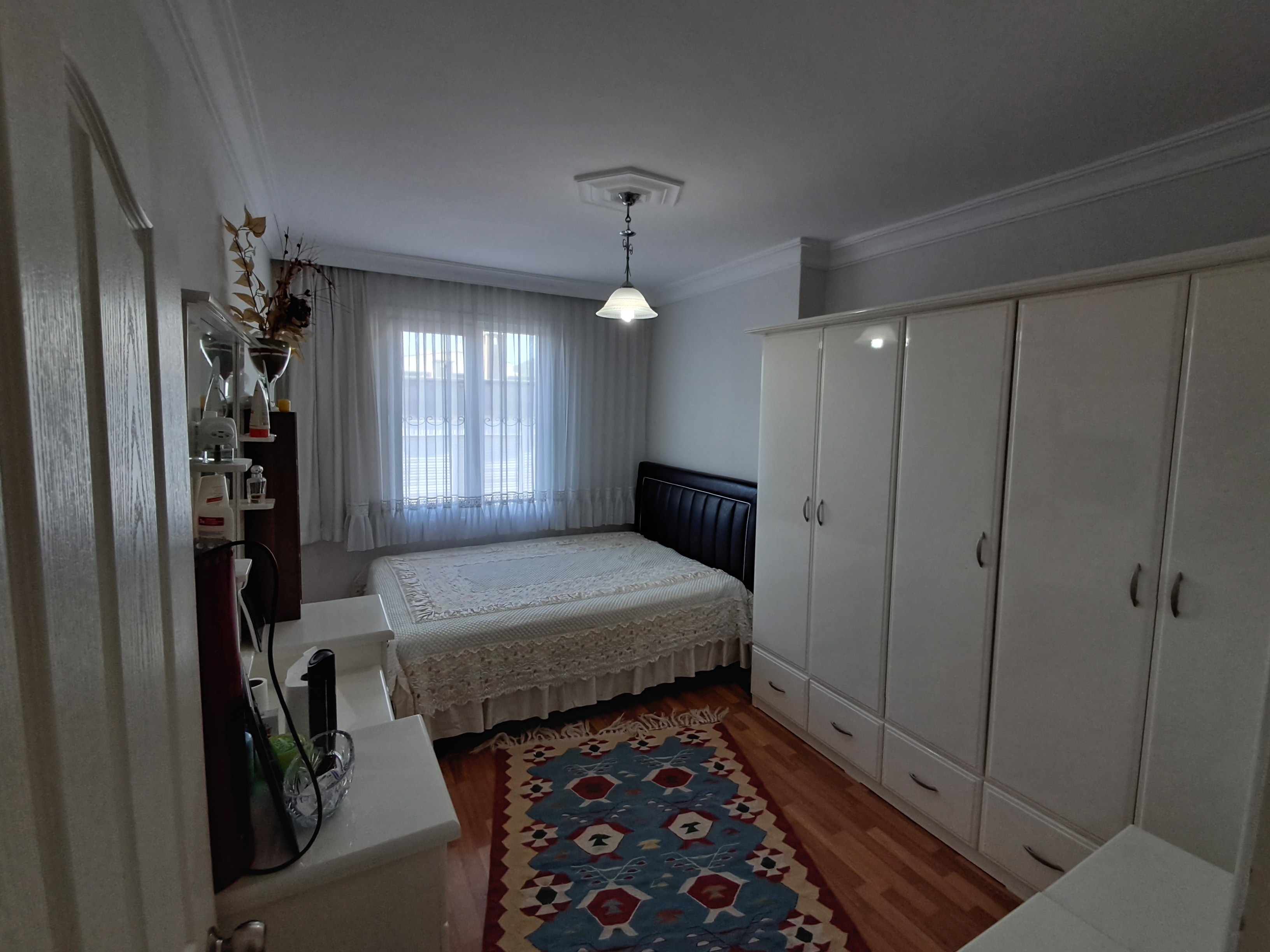 Sarımsaklı Minibüs Caddesinde Geniş ve Bakımlı 2+1 Satılık Daire