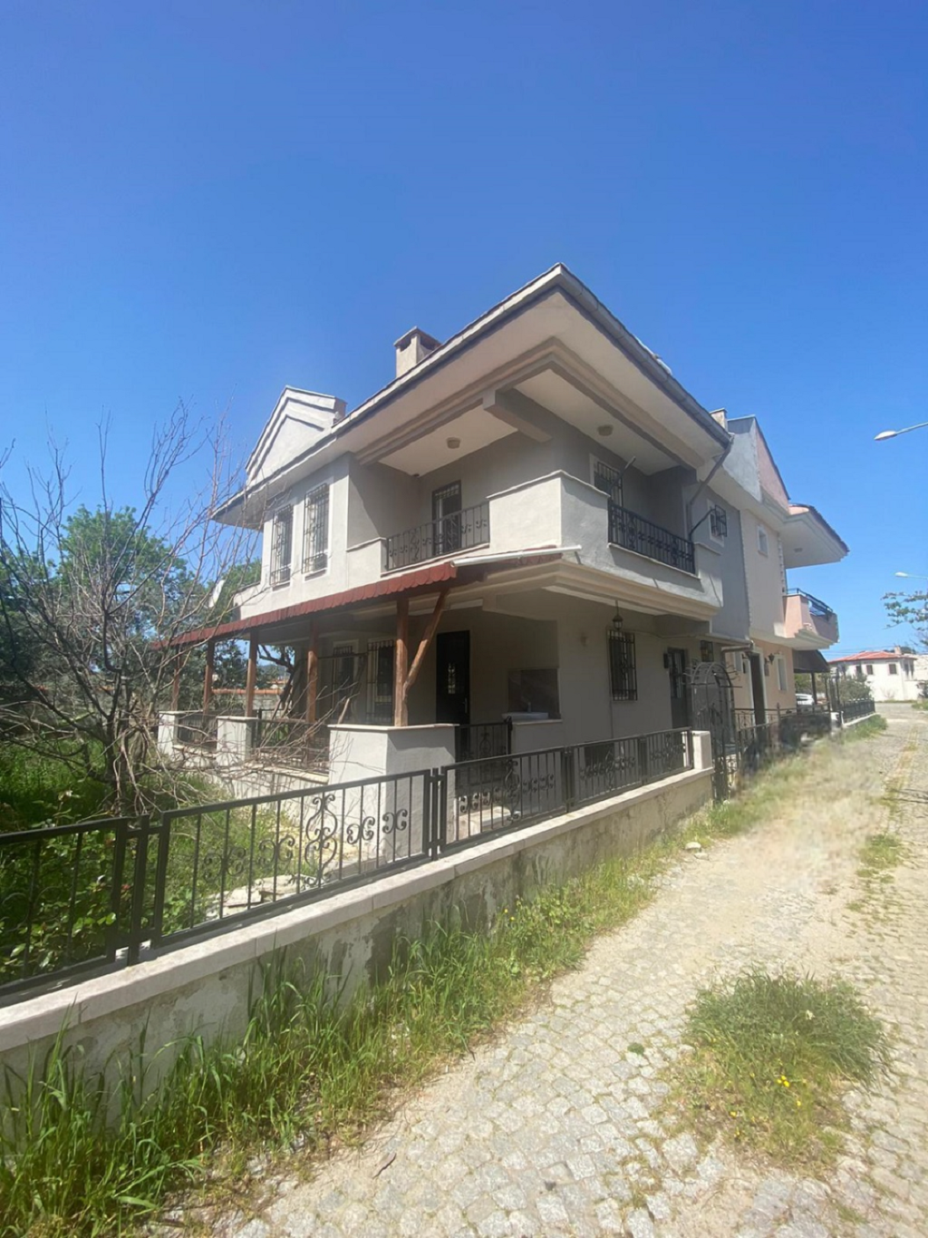 Ayvalık Cunda'da Müstakil 3+1 Kiralık Villa