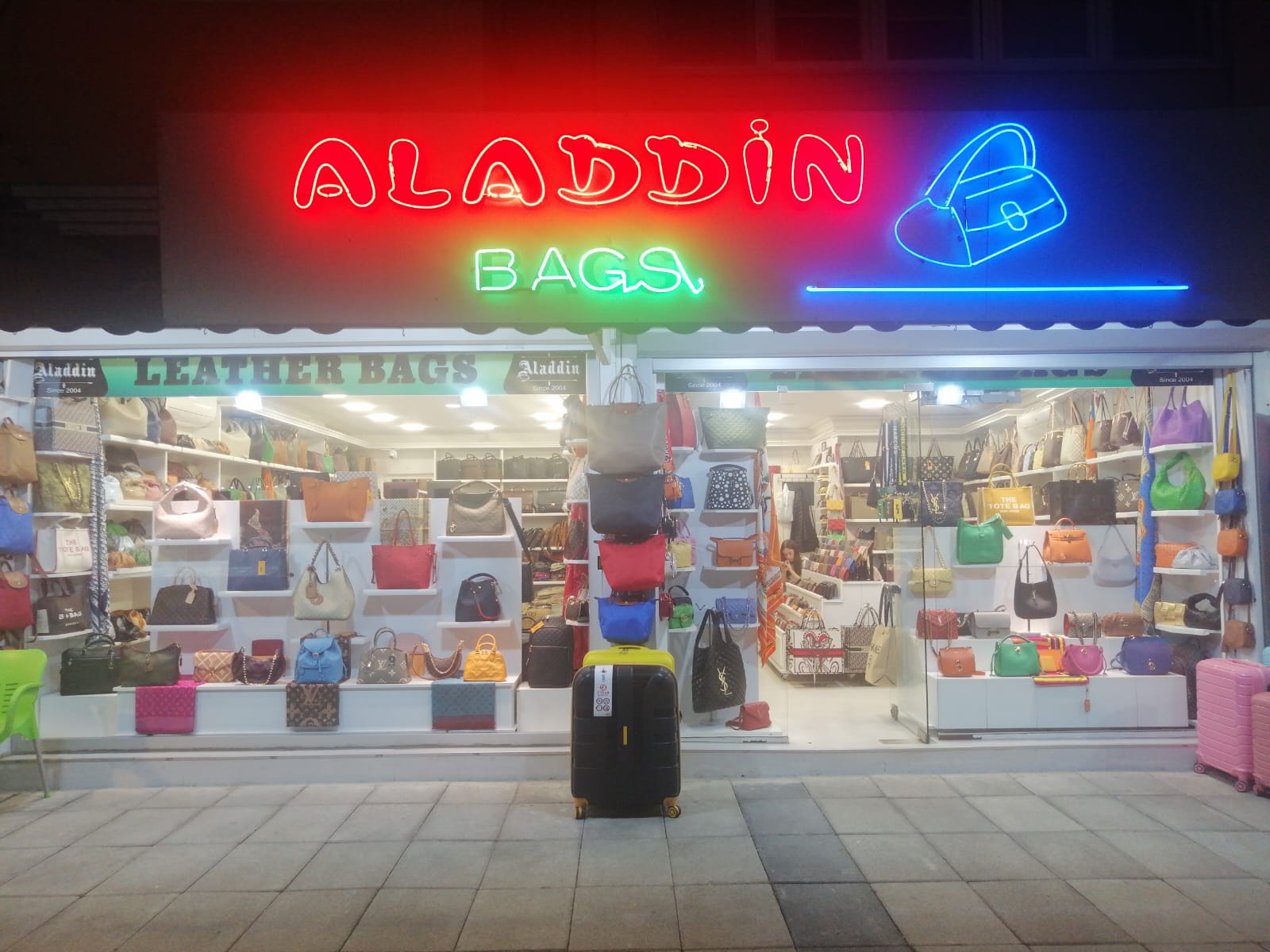 Dalyan'ın En İşlek Caddesinde Vitrin Değeri Yüksek İş Yeri